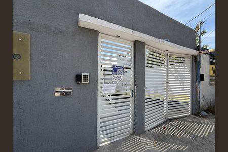 Casa de condomínio à venda com 75m², 3 quartos e 1 vagaFachada