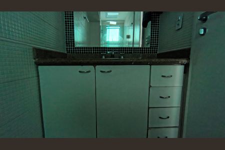 Apartamento para alugar com 110m², 2 quartos e 1 vaga Apartamento para alugar com 110m², 2 quartos e 1 vagaBanheiro da Suíte