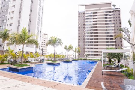 Apartamento à venda com 68m², 2 quartos e 2 vagasÁrea comum - Piscina