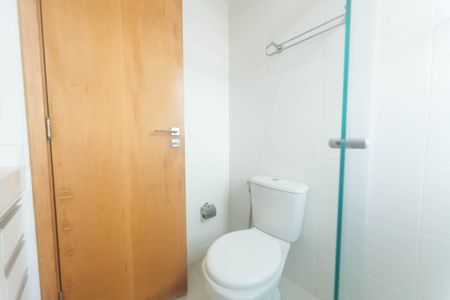 Apartamento à venda com 68m², 2 quartos e 2 vagasBanheiro suite 