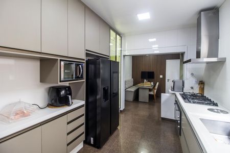 Casa de condomínio à venda com 400m², 4 quartos e 5 vagasCozinha