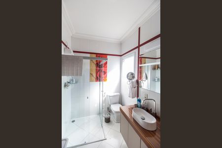 Casa de condomínio à venda com 400m², 4 quartos e 5 vagasBanheiro da Suíte