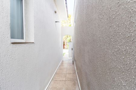 Casa de condomínio à venda com 400m², 4 quartos e 5 vagasCorredor