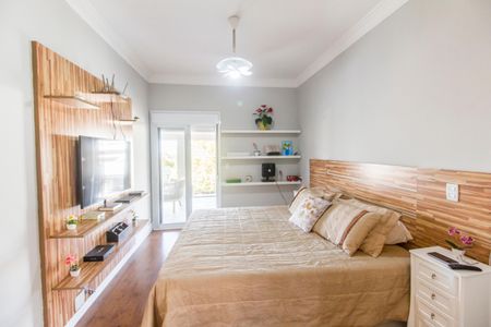 Casa de condomínio à venda com 400m², 4 quartos e 5 vagasSuíte master 3