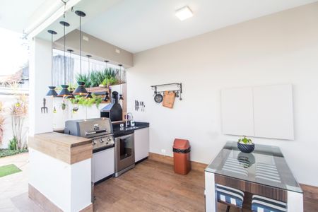 Casa de condomínio à venda com 400m², 4 quartos e 5 vagasÁrea gourmet