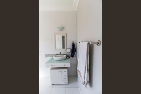 Casa de condomínio à venda com 400m², 4 quartos e 5 vagasBanheiro da Suíte