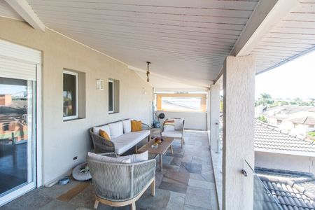 Casa de condomínio à venda com 400m², 4 quartos e 5 vagasVaranda
