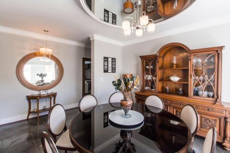 Casa de condomínio à venda com 400m², 4 quartos e 5 vagasSala