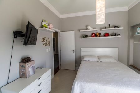 Casa de condomínio à venda com 400m², 4 quartos e 5 vagasSuíte master 2