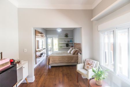 Casa de condomínio à venda com 400m², 4 quartos e 5 vagasSuíte master 3