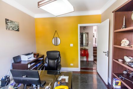 Casa de condomínio à venda com 400m², 4 quartos e 5 vagasEscritório