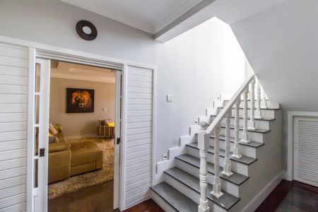 Casa de condomínio à venda com 400m², 4 quartos e 5 vagasCorredor
