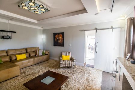 Casa de condomínio à venda com 400m², 4 quartos e 5 vagasSala