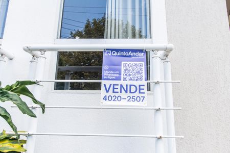 Casa de condomínio à venda com 400m², 4 quartos e 5 vagasVista da Rua