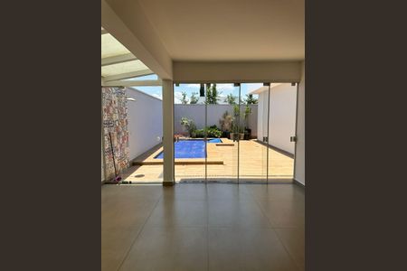 Casa de condomínio para alugar com 270m², 3 quartos e 4 vagas