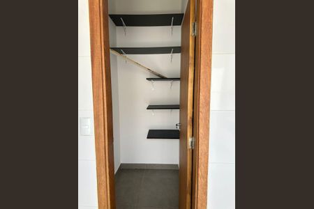 Casa de condomínio para alugar com 270m², 3 quartos e 4 vagas