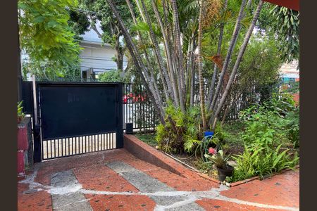 Casa para alugar com 260m², 4 quartos e 2 vagasGaragem - Jardim