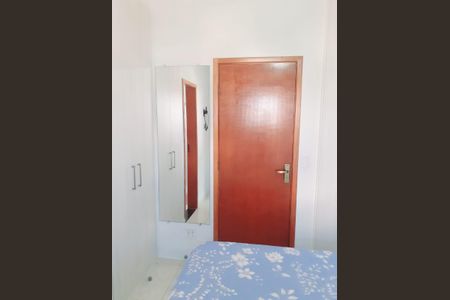 Casa de condomínio à venda com 78m², 2 quartos e 2 vagasQuarto