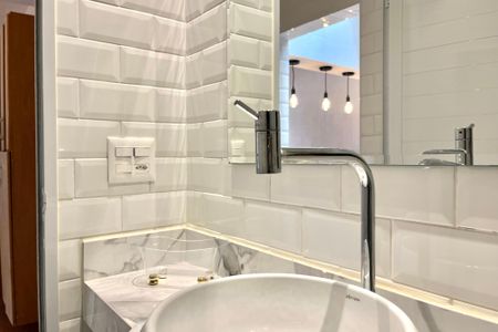 Casa para alugar com 100m², 3 quartos e 2 vagasBanheiro Social