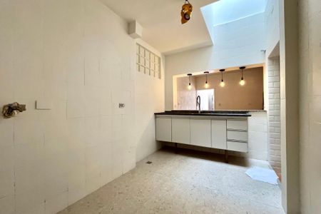 Casa para alugar com 100m², 3 quartos e 2 vagasCozinha