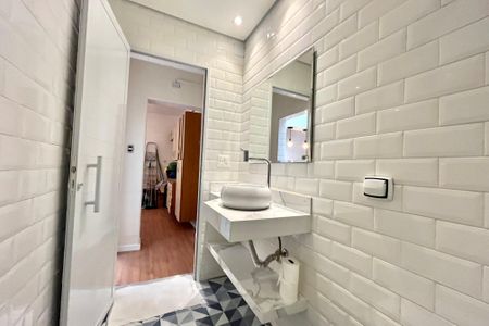 Casa para alugar com 100m², 3 quartos e 2 vagasBanheiro Social