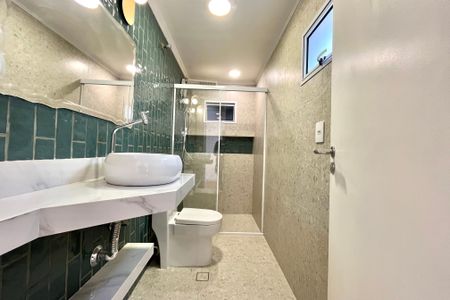 Casa para alugar com 100m², 3 quartos e 2 vagasBanheiro da Suíte