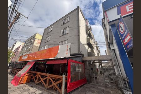 Apartamento à venda com 34m², 1 quarto e sem vaga Apartamento à venda com 34m², 1 quarto e sem vagaFachada