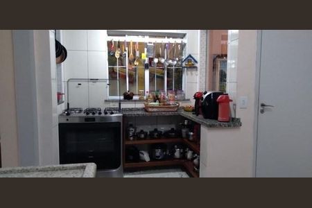 Casa à venda com 4 quartos, 270m² em Jardim Sao Luiz, São Paulo