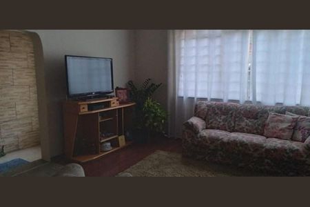 Casa à venda com 4 quartos, 270m² em Jardim Sao Luiz, São Paulo