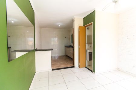 Casa de condomínio para alugar com 62m², 2 quartos e 2 vagasSala