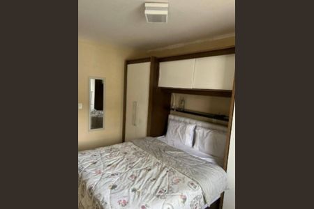 Casa à venda com 2 quartos, 114m² em Vila Zat, São Paulo