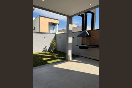 Casa de condomínio à venda com 140m², 3 quartos e 2 vagas