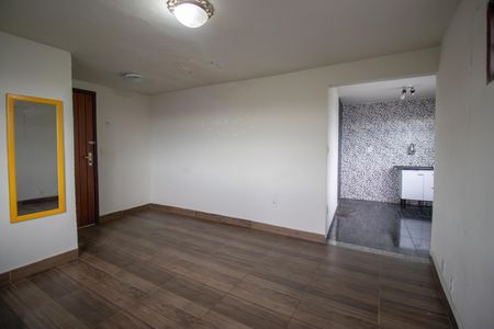Sala de apartamento para alugar com 1 quarto, 80m² em Colégio, Rio de Janeiro