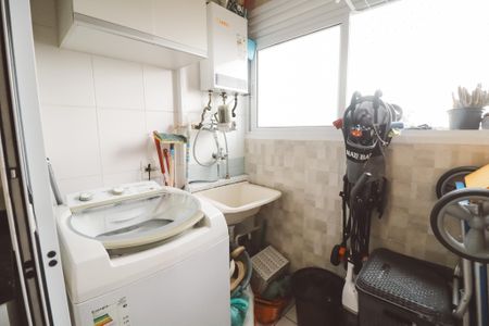 Apartamento à venda com 46m², 2 quartos e 1 vaga Apartamento à venda com 46m², 2 quartos e 1 vagaÁrea de Serviço