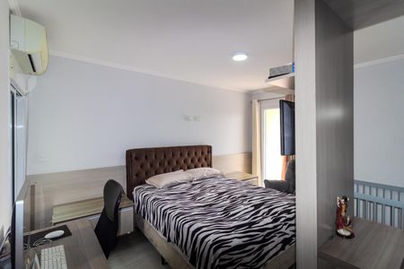 Suíte de casa à venda com 3 quartos, 220m² em Vila Alpina, São Paulo