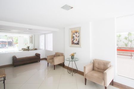 Apartamento à venda com 78m², 2 quartos e 1 vaga Apartamento à venda com 78m², 2 quartos e 1 vagaHall de entrada