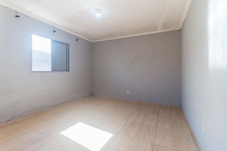 Quarto 1 de casa para alugar com 2 quartos, 42m² em Vila Aurea, Poá