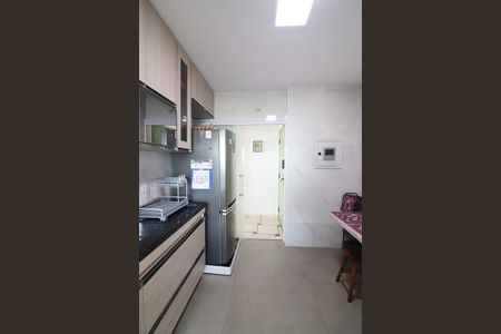 Apartamento à venda com 97m², 3 quartos e 2 vagasCozinha 