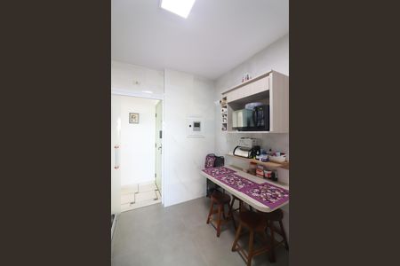 Apartamento à venda com 97m², 3 quartos e 2 vagasCozinha 