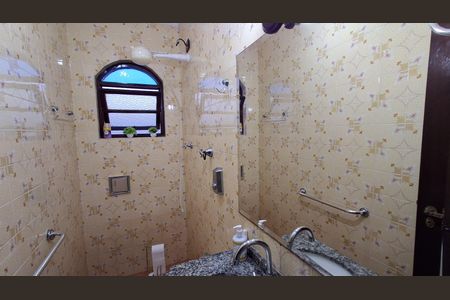 Casa à venda com 150m², 2 quartos e 2 vagasBanheiro Social 