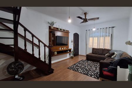 Casa à venda com 150m², 2 quartos e 2 vagasSala