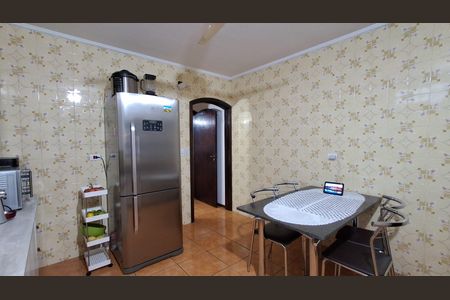 Casa à venda com 150m², 2 quartos e 2 vagasCozinha 