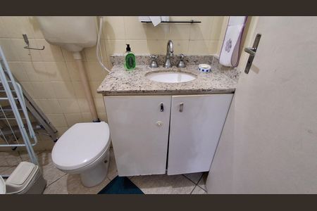 Casa à venda com 150m², 2 quartos e 2 vagasBanheiro Social 3