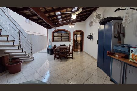 Casa à venda com 150m², 2 quartos e 2 vagasQuintal