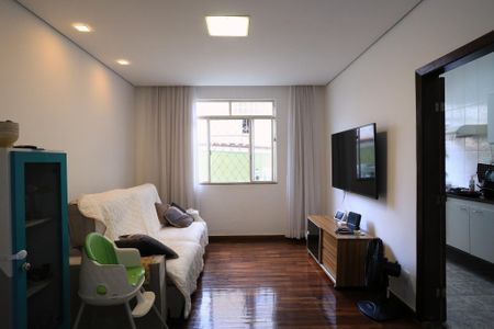 Casa para alugar com 280m², 5 quartos e 7 vagasSala de TV