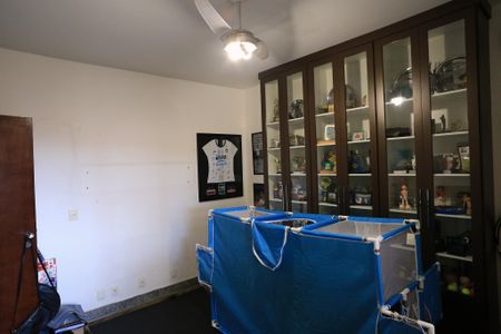 Casa para alugar com 280m², 5 quartos e 7 vagasEscritório