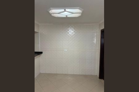 Cozinha de apartamento para alugar com 1 quarto, 50m² em Associacao Sobradinho, São Paulo