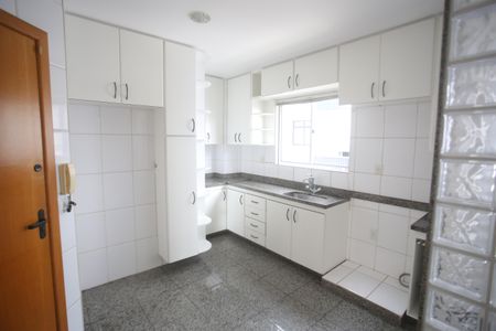Apartamento para alugar com 95m², 3 quartos e 2 vagasCozinha
