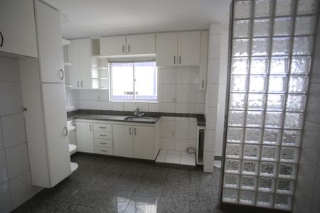 Apartamento para alugar com 95m², 3 quartos e 2 vagasCozinha