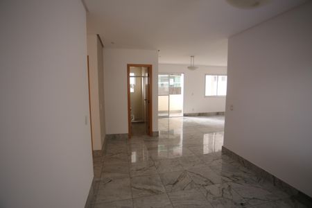 Sala de apartamento para alugar com 3 quartos, 95m² em Buritis, Belo Horizonte